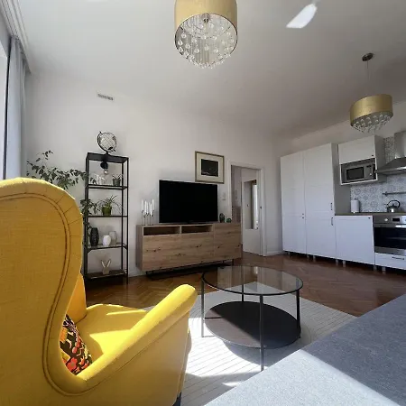 The Castle Spot -2bd 公寓